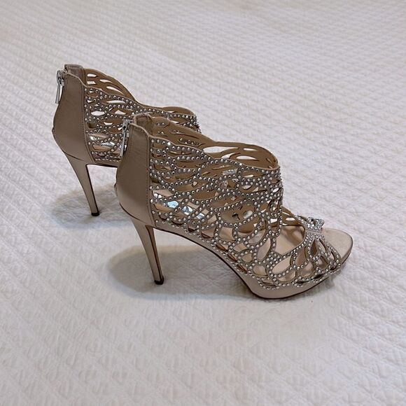 I.N.C. International Concepts Stiletto Saranebis Heels w/ Silver Accents Size 8M - Picture 5 of 9